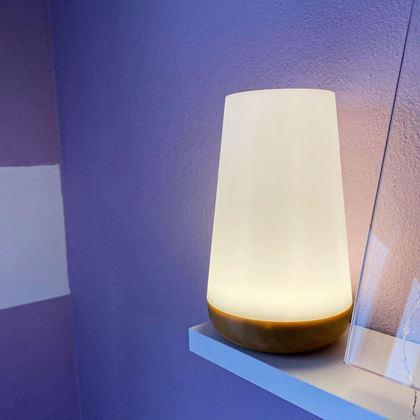 Obrazek z Inteligentna lampa LED zmieniająca kolor