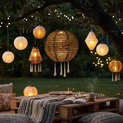 Obraz Dekoracyjna solarna lampa lampion